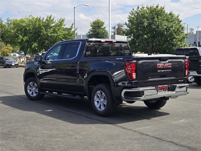 New 2026 GMC Sierra 1500 SLE image 6