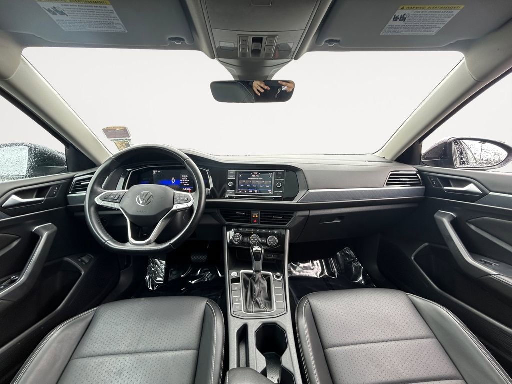 Used 2022 Volkswagen Jetta SE FWD image 11