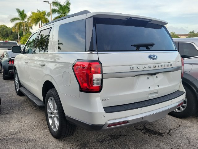 Used 2024 Ford Expedition XLT RWD image 4