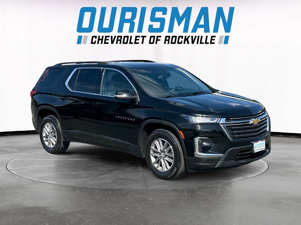 Used 2023 Chevrolet Traverse LT image 1