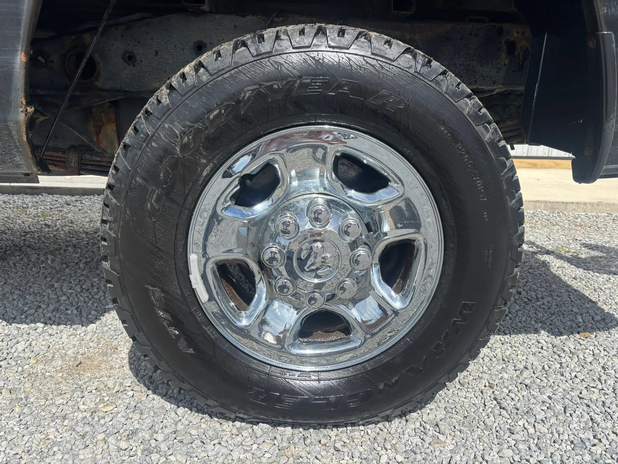 Used 2011 RAM 2500 SLT AWD/4WD image 2