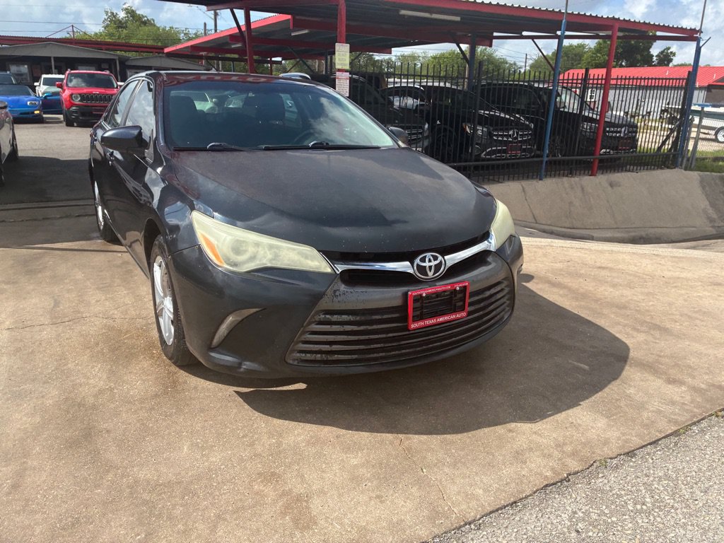 Used 2015 Toyota Camry LE FWD image 12
