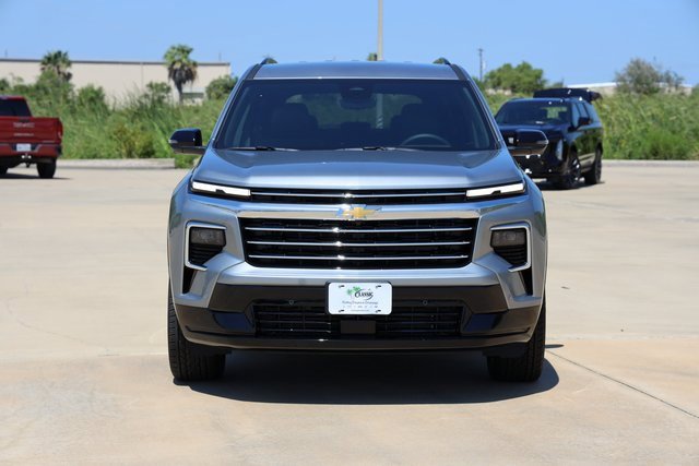 New 2026 Chevrolet Traverse High Country image 2