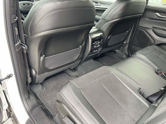 New 2025 Jeep Grand Cherokee L Altitude image 19