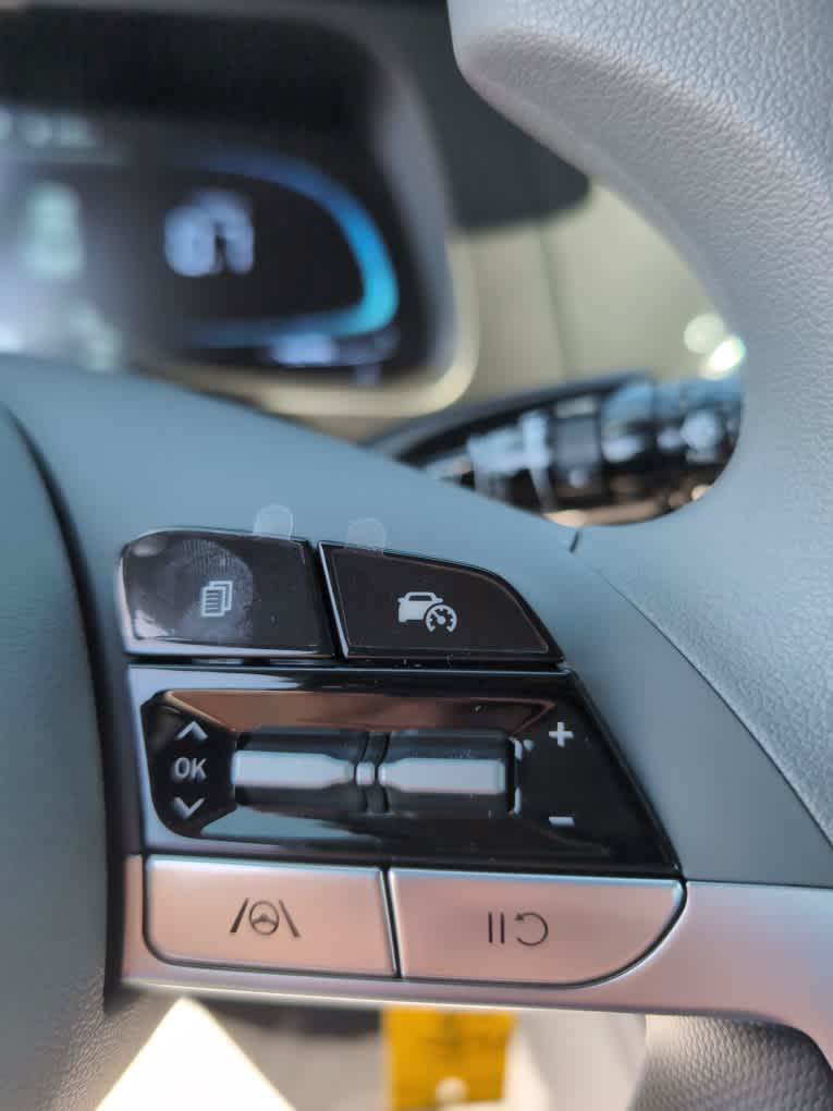 New 2026 Hyundai Elantra SE FWD image 30