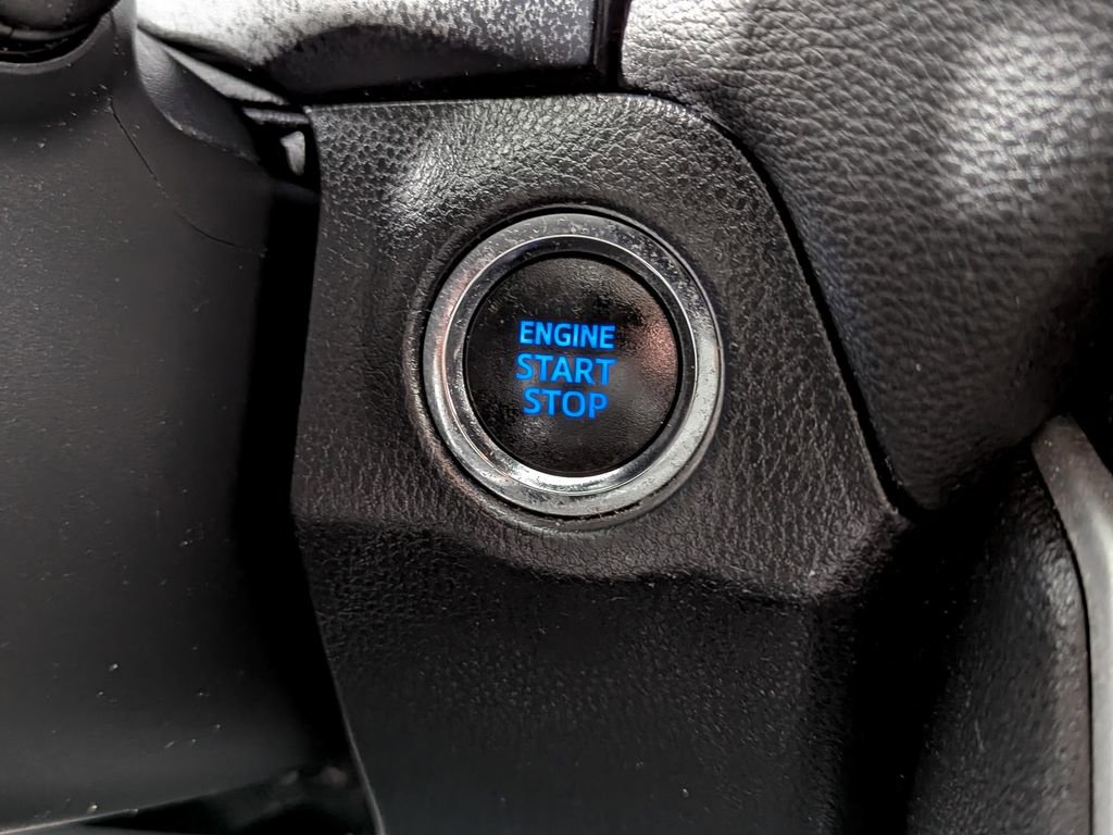 Used 2021 Toyota RAV4 XLE w/ Convenience Package image 30