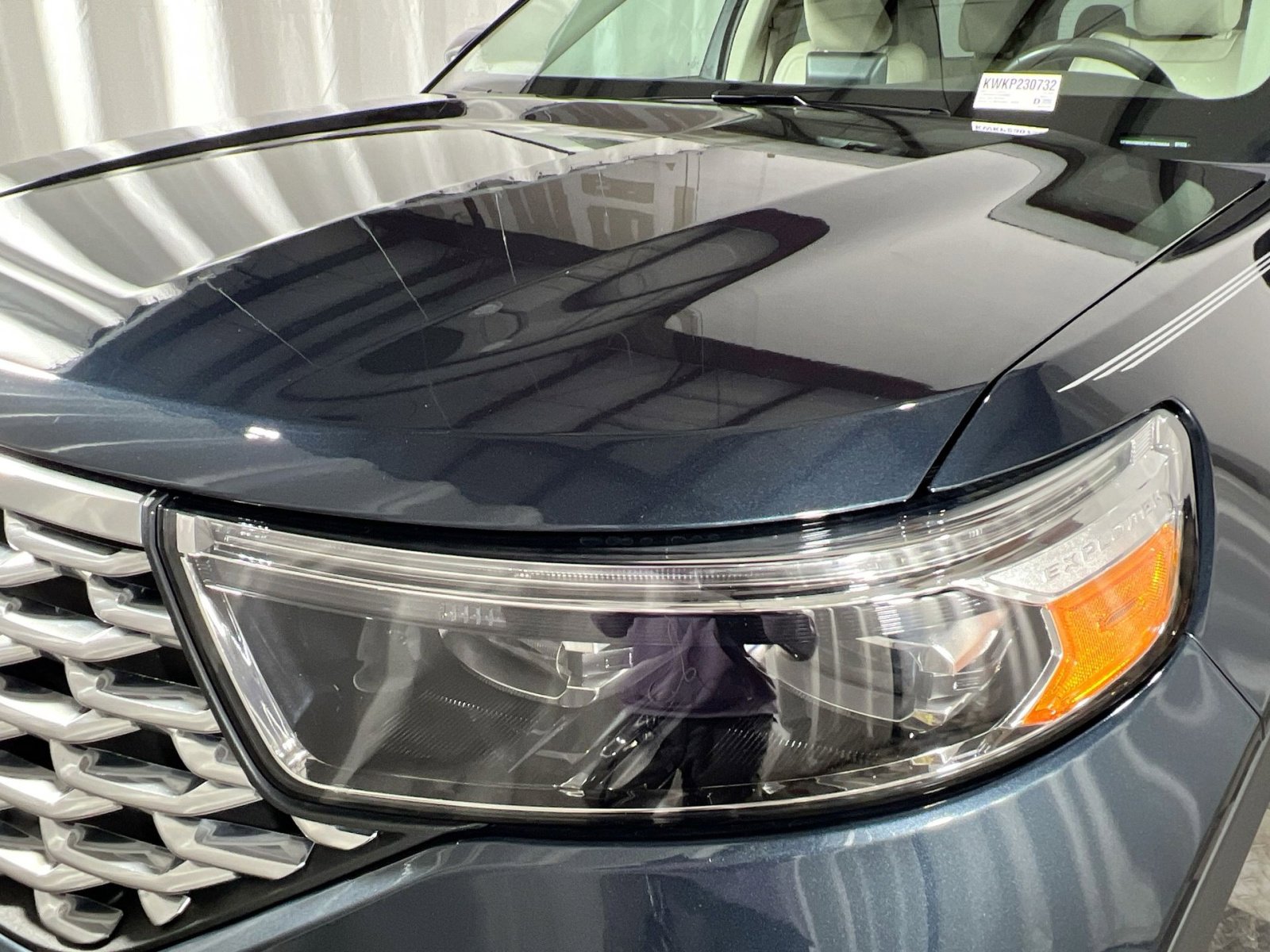 Used 2023 Ford Explorer Platinum w/ Technology Package image 13