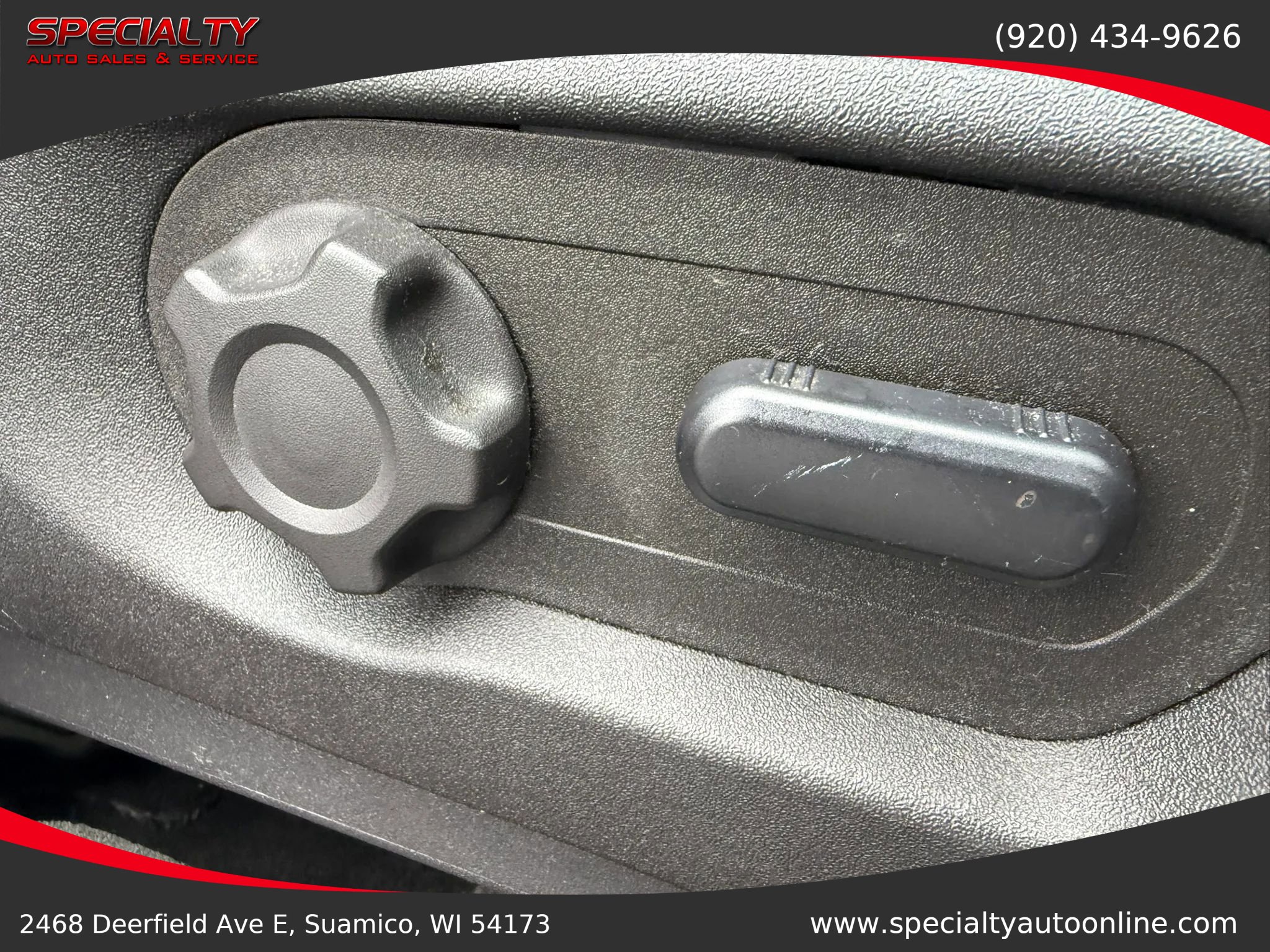 Used 2015 Ford Explorer XLT image 29