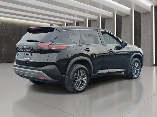 Used 2023 Nissan Rogue S image 6