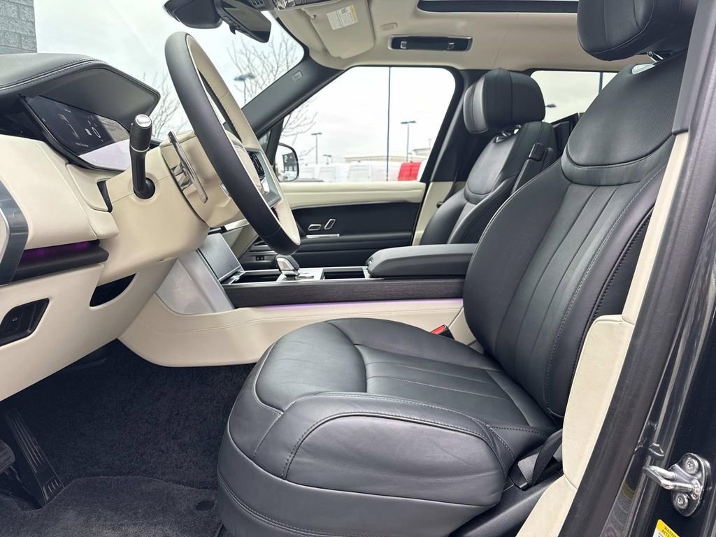 Certified 2024 Land Rover Range Rover Long Wheelbase Autobiography image 20