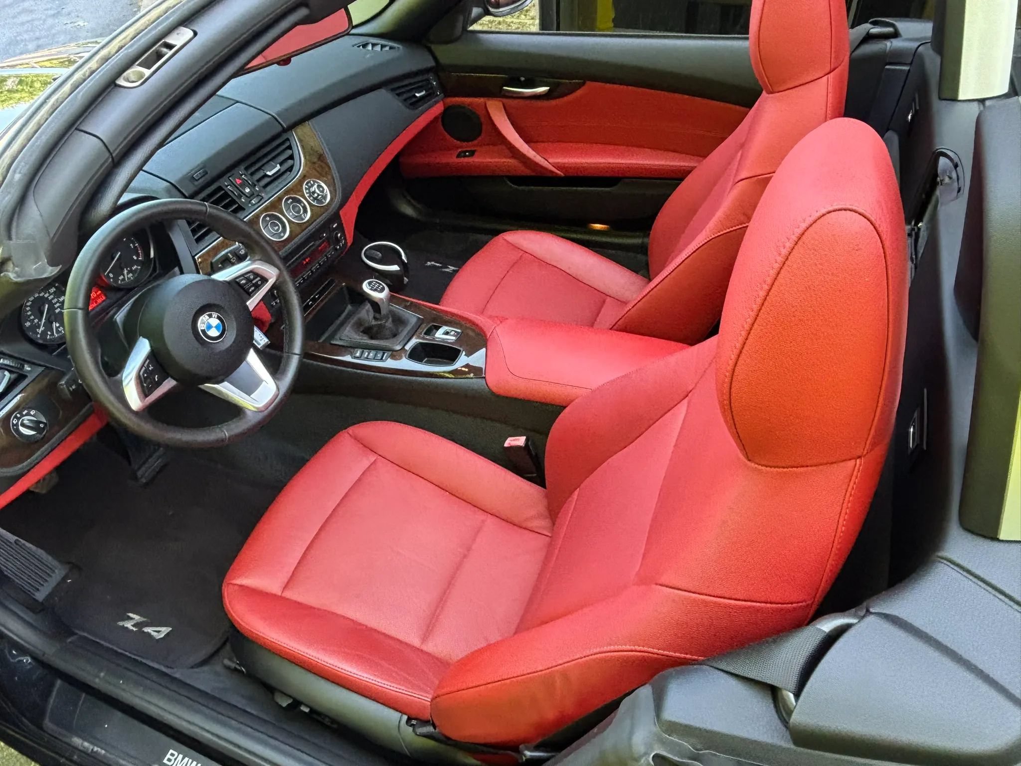 Used 2009 BMW Z4 sDrive30i RWD image 19
