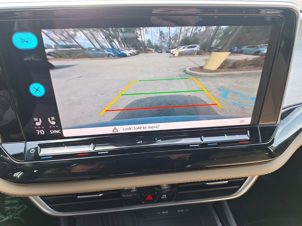 New 2026 Volkswagen Atlas Cross Sport SE image 16