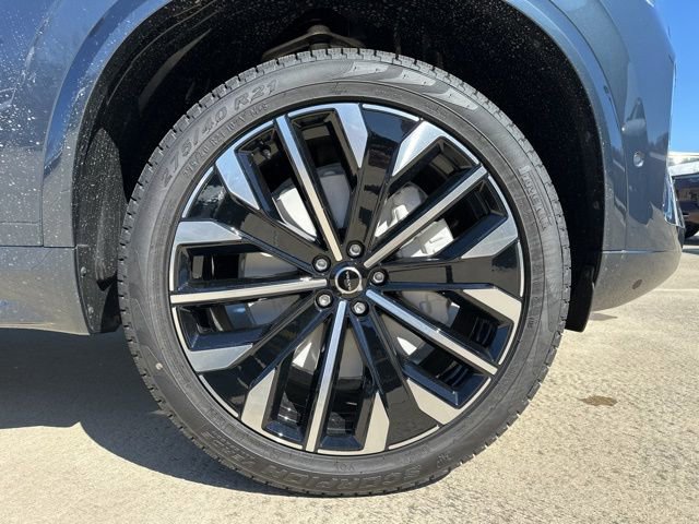 New 2026 Volvo XC90 B6 Plus w/ Protection Package image 9