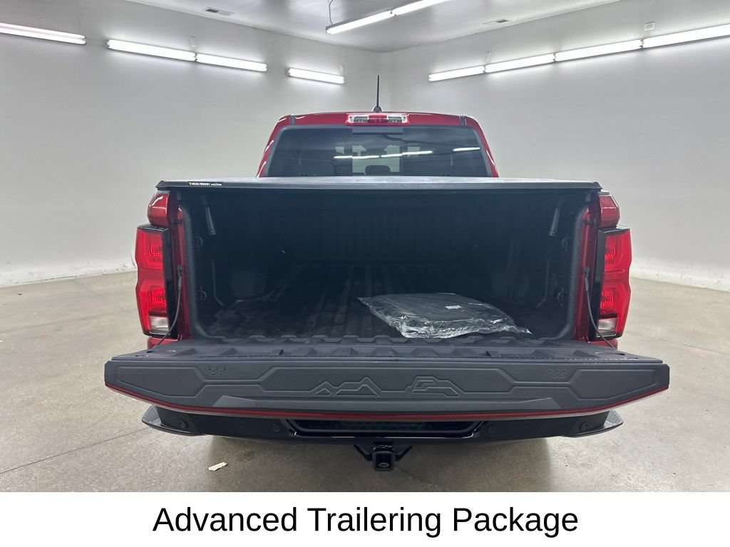 Used 2024 Chevrolet Colorado Z71 w/ Z71 Convenience Package 2 AWD/4WD image 18