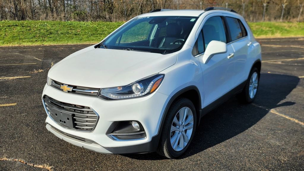 Used 2018 Chevrolet Trax Premier w/ LPO, Cargo Package image 3