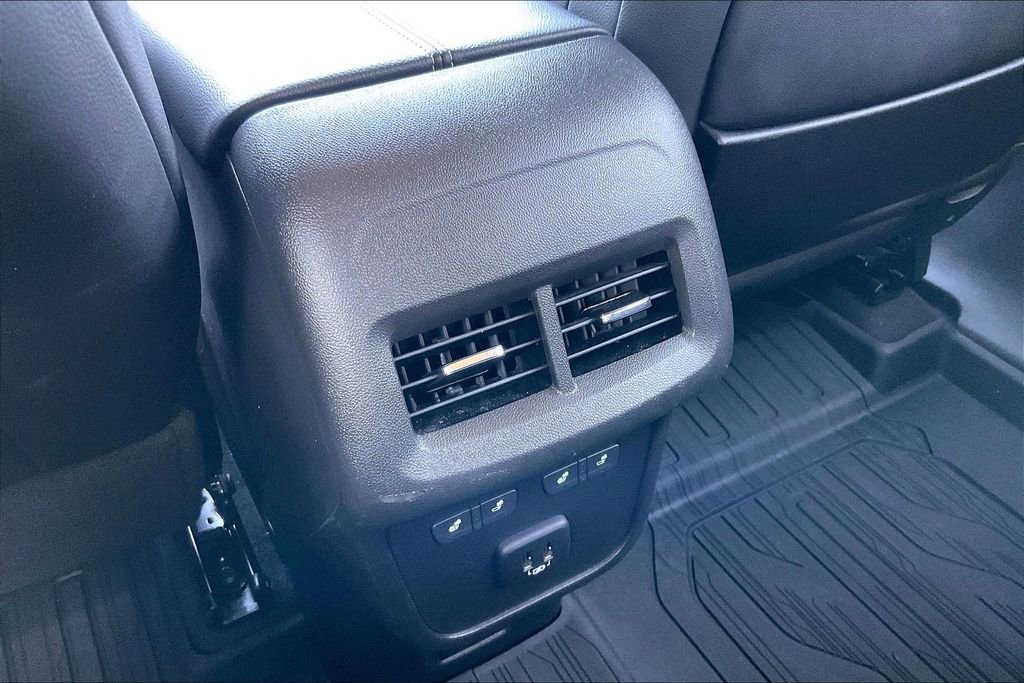 Used 2023 GMC Terrain Denali w/ Denali Premium Package image 32