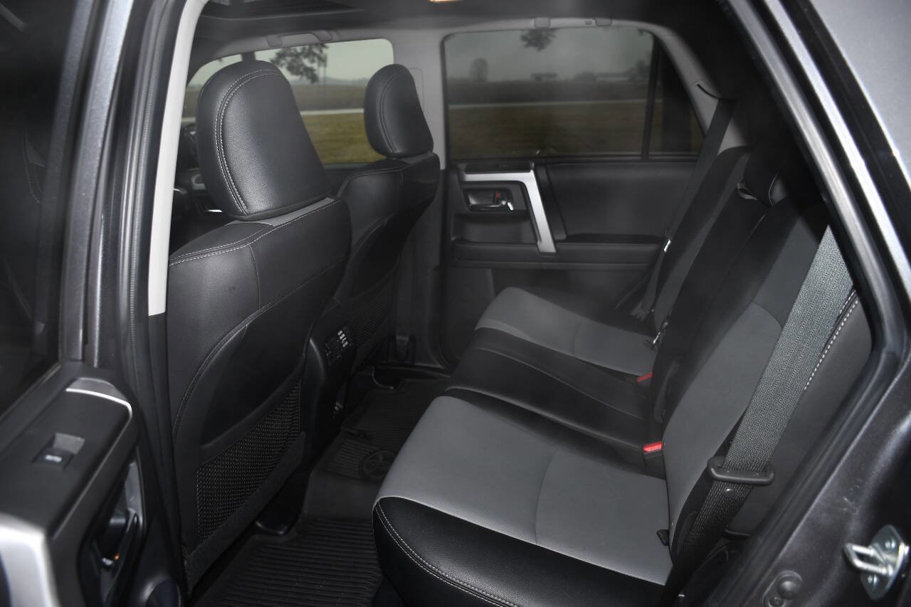 Used 2022 Toyota 4Runner SR5 Premium w/ Moonroof Package AWD/4WD image 16