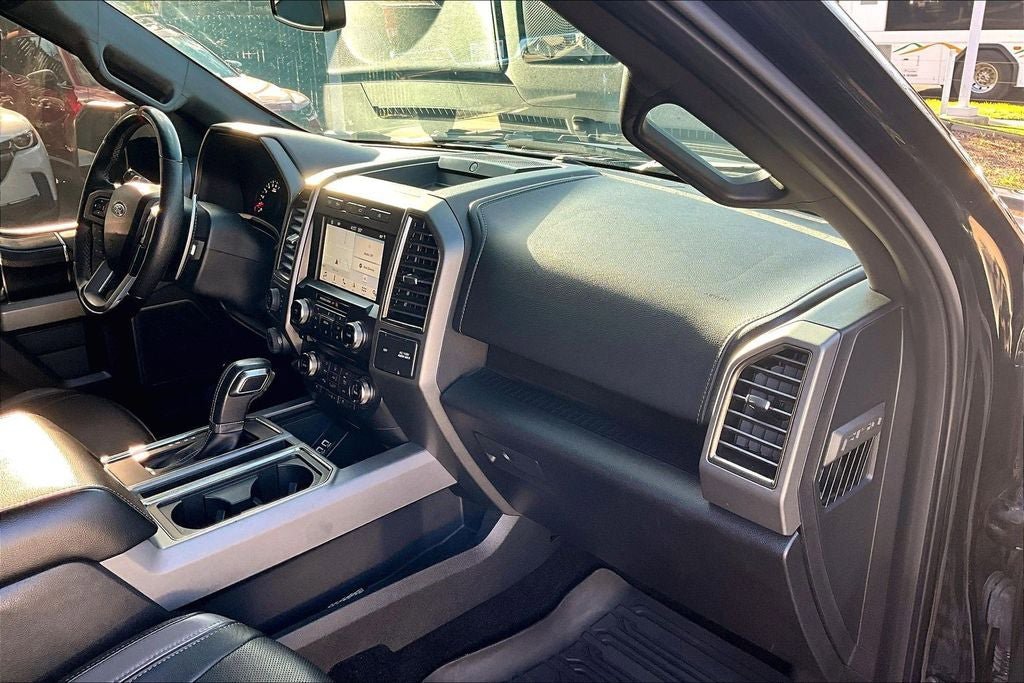Used 2018 Ford F150 Raptor w/ Equipment Group 802A Luxury AWD/4WD image 16
