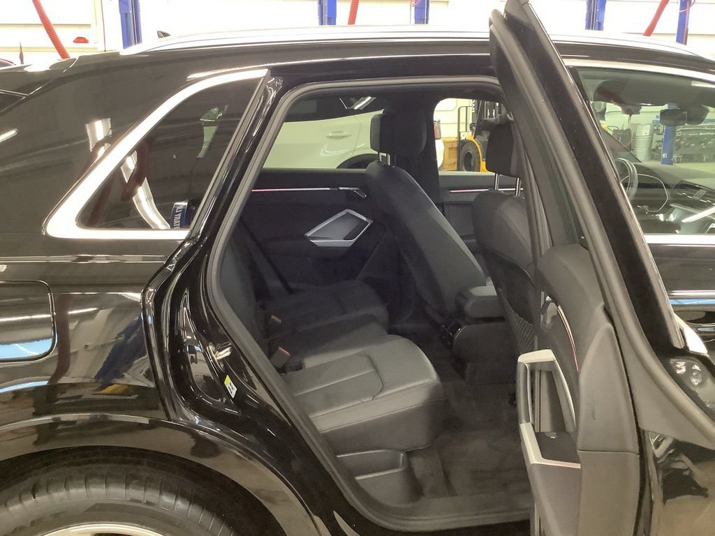 Used 2022 Audi Q3 2.0T Premium Plus AWD/4WD image 19