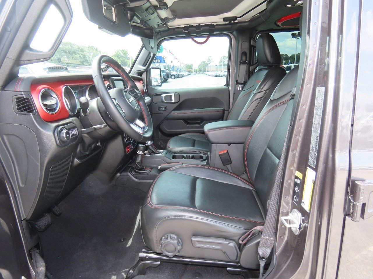 Used 2022 Jeep Wrangler Unlimited Rubicon w/ Xtreme Recon 35" Tire Package AWD/4WD image 24