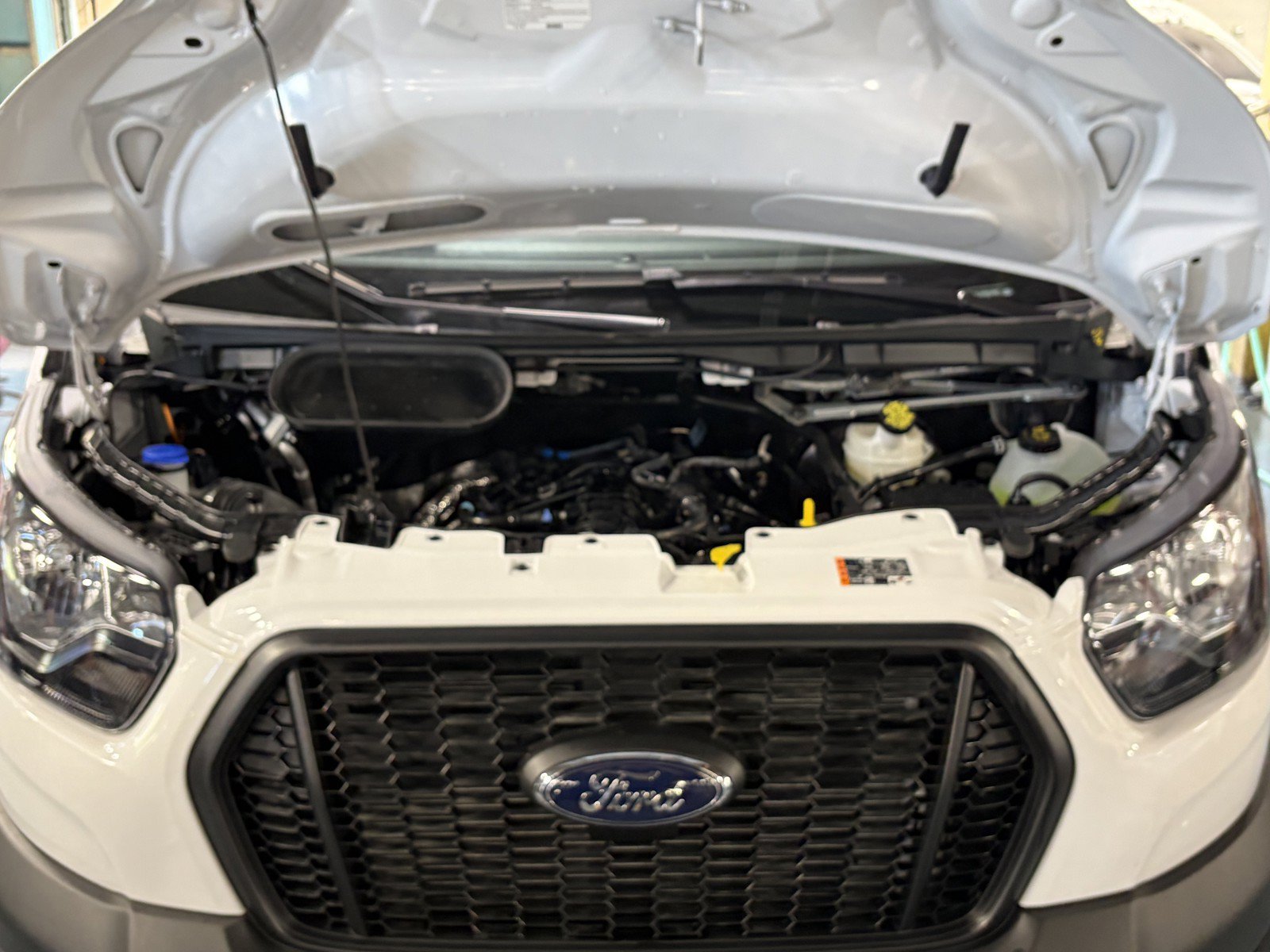 Used 2025 Ford Transit 250 Low Roof AWD image 36