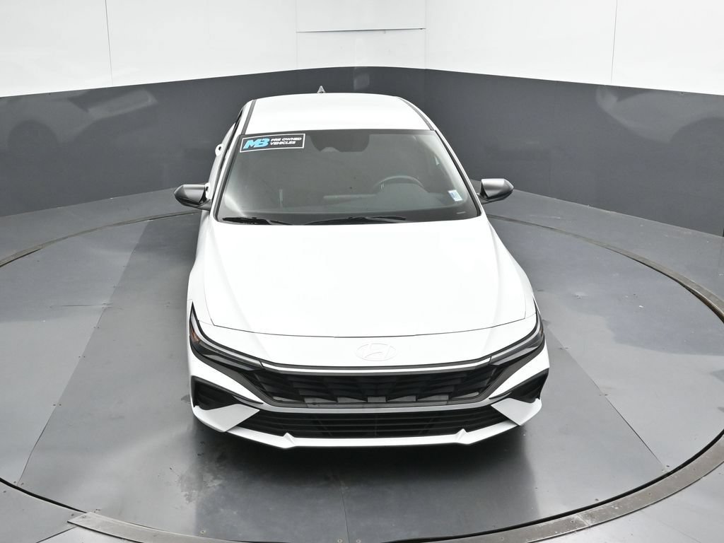 Used 2025 Hyundai Elantra SEL FWD image 54
