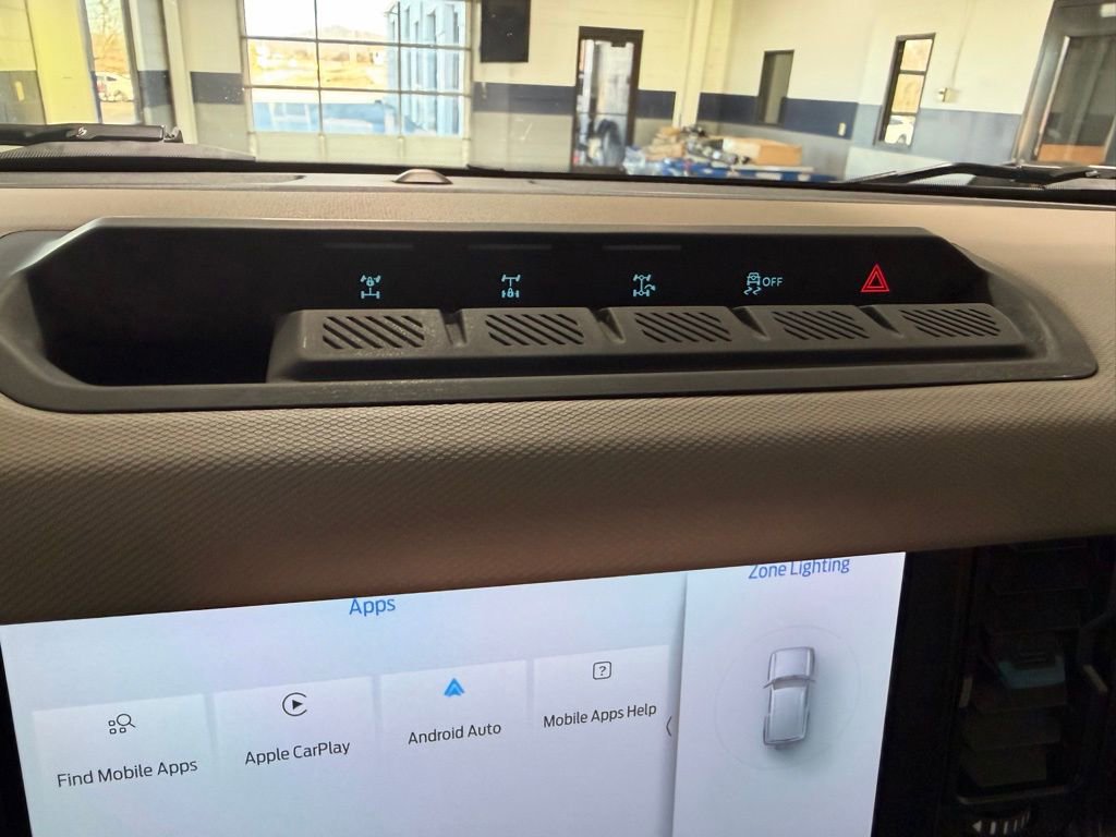 Used 2023 Ford Bronco Wildtrak image 24