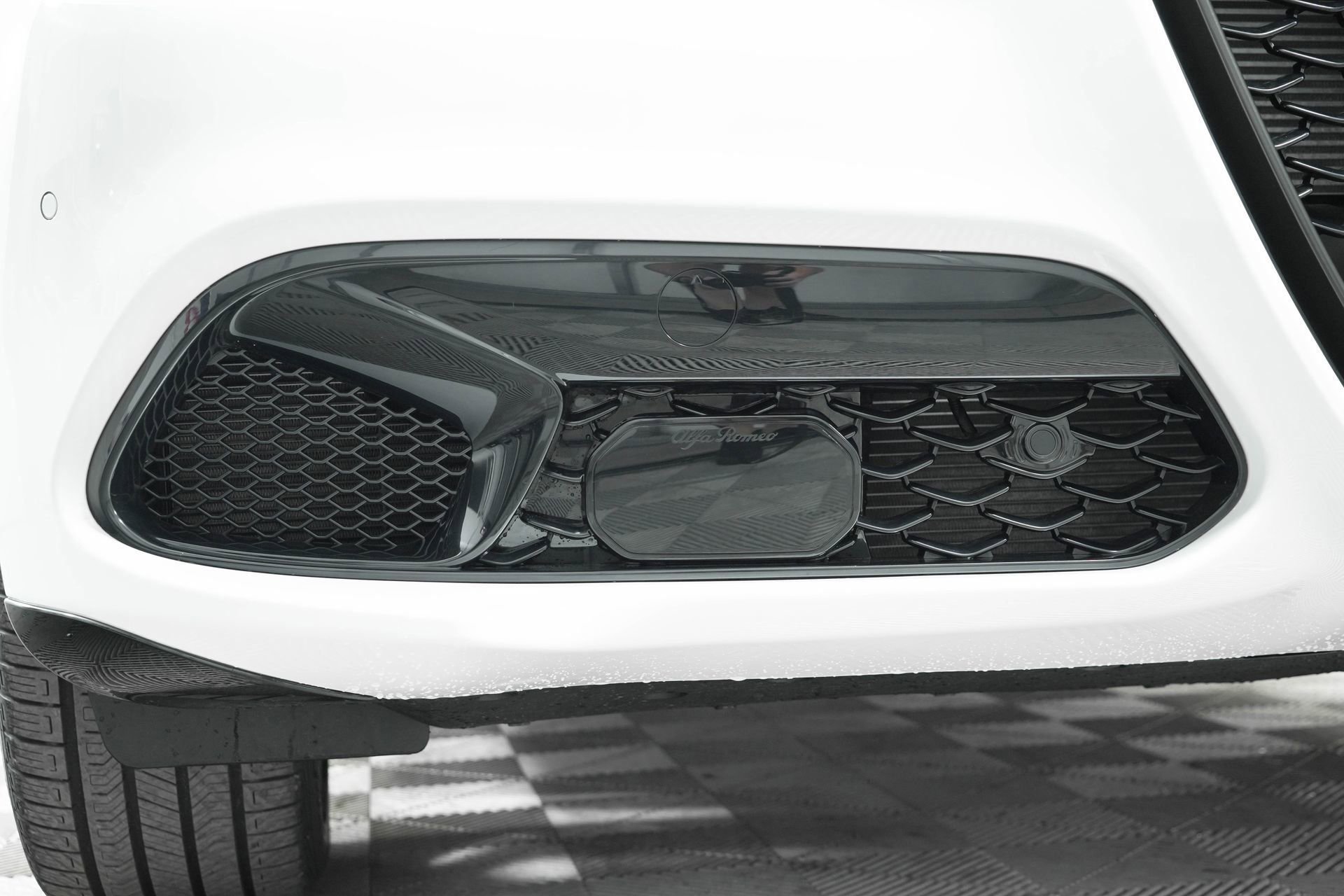 New 2025 Alfa Romeo Stelvio Sprint AWD/4WD image 10