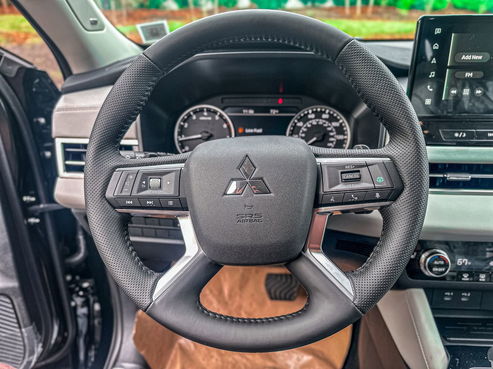 New 2025 Mitsubishi Outlander AWD image 19