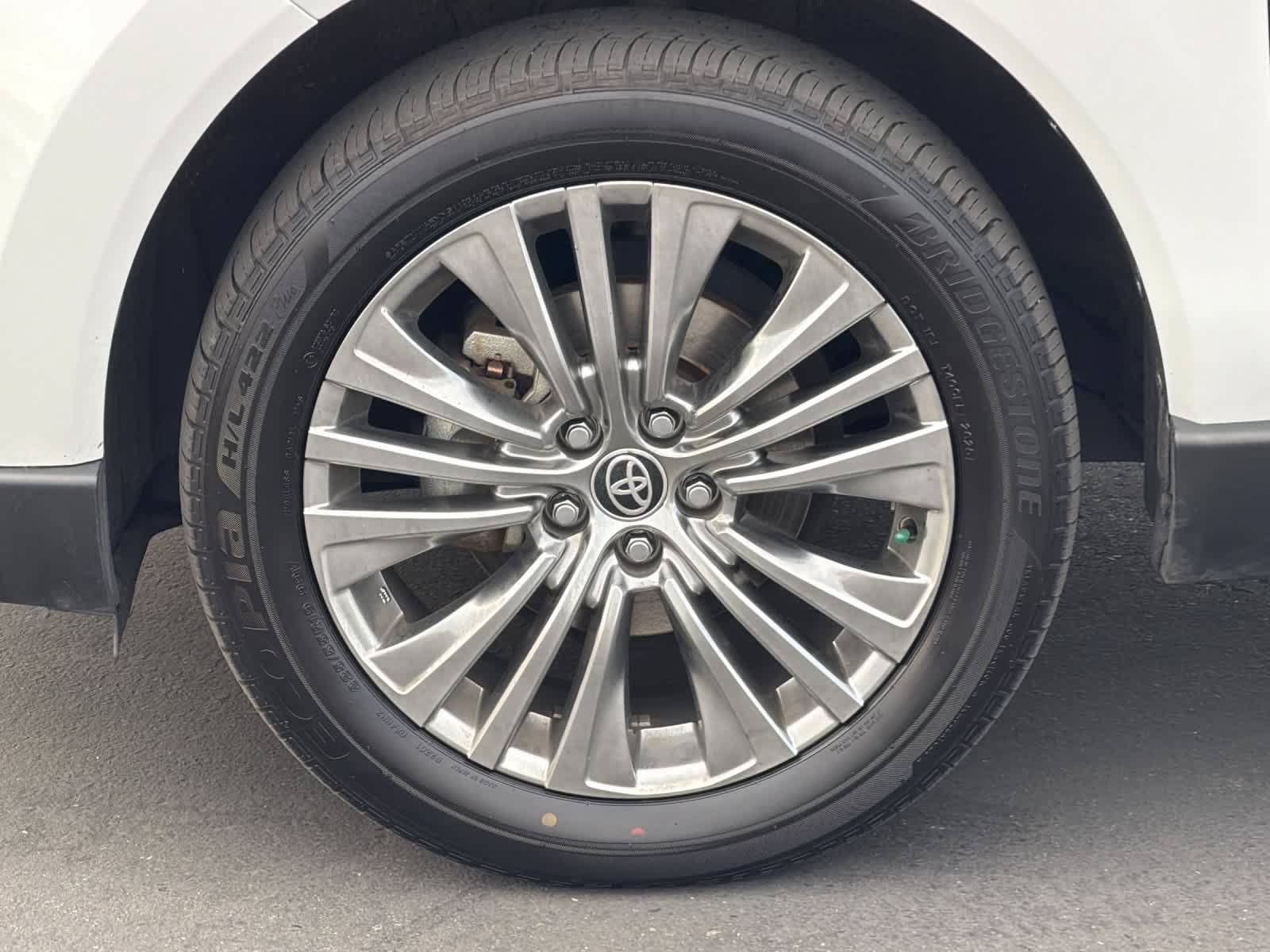 Used 2023 Toyota Venza XLE AWD/4WD image 30