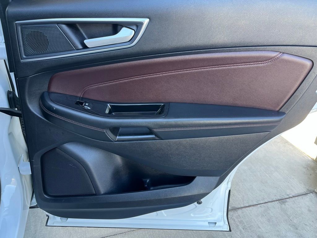 Used 2020 Ford Edge Titanium w/ Equipment Group 301A image 23