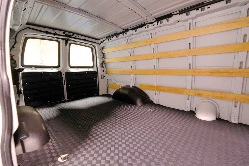 Used 2024 GMC Savana 2500 w/ Driver Convenience Package image 24