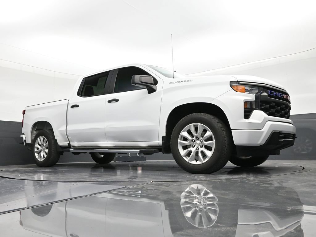 Used 2023 Chevrolet Silverado 1500 Custom image 26