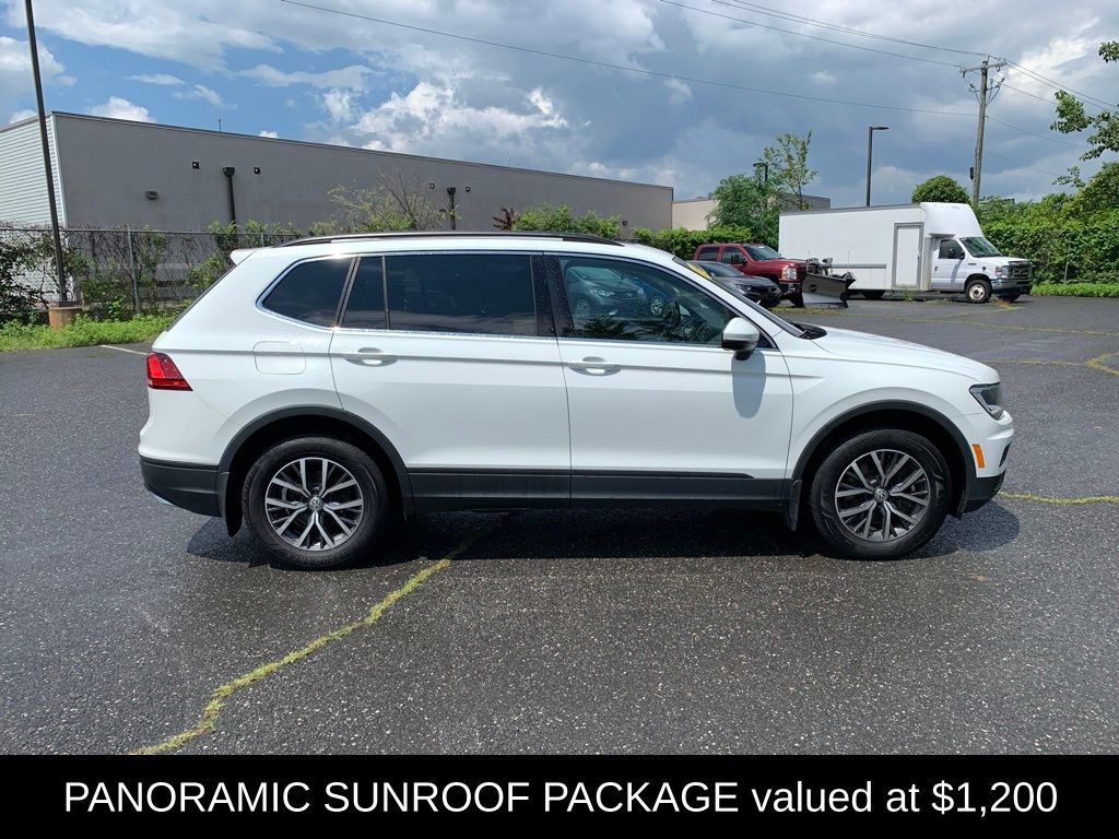 Used 2019 Volkswagen Tiguan SE w/ Panoramic Sunroof Package AWD/4WD image 2