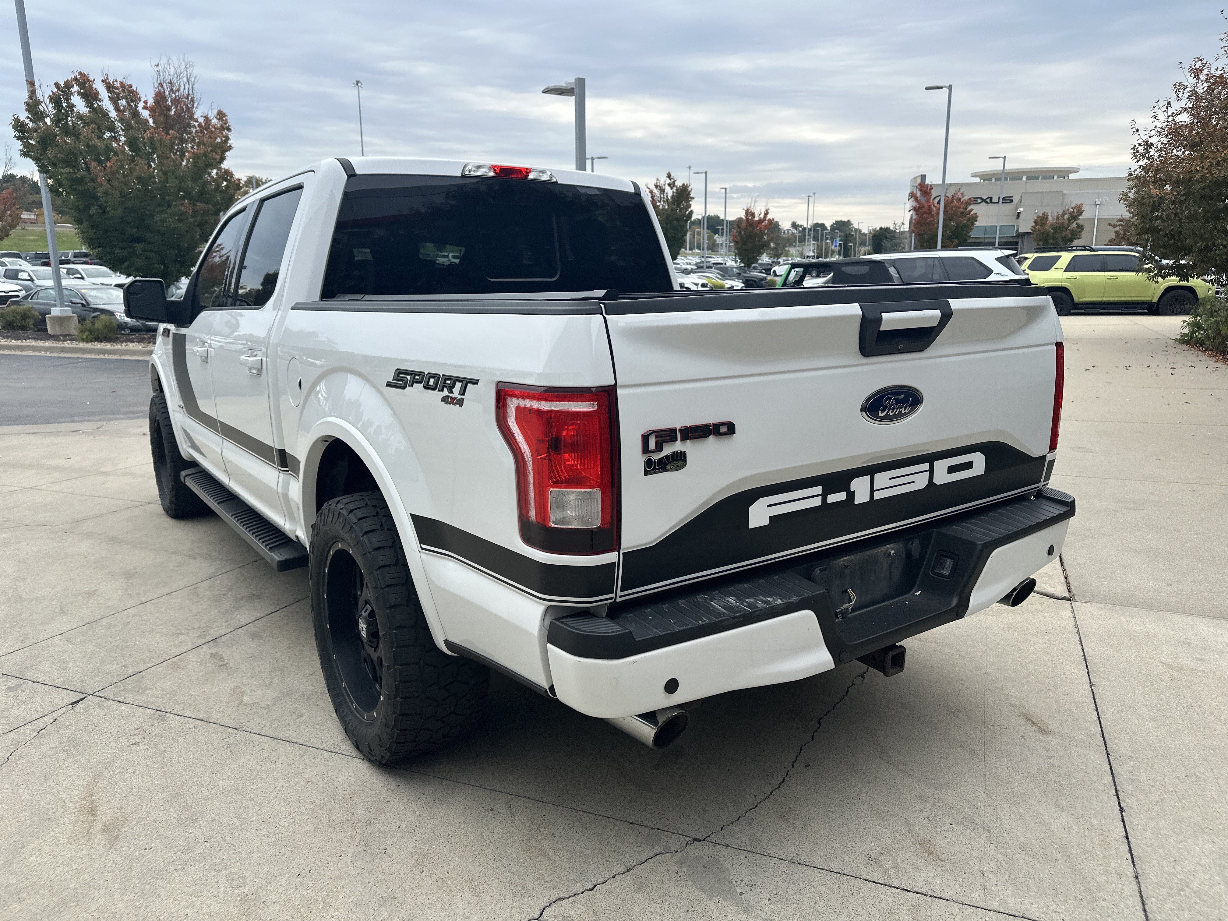Used 2016 Ford F150 XLT w/ Equipment Group 302A Luxury AWD/4WD image 7