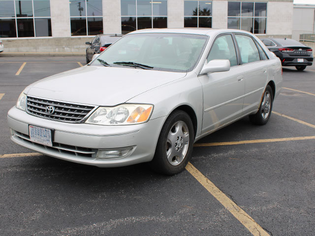 Used 2003 Toyota Avalon XLS FWD image 2