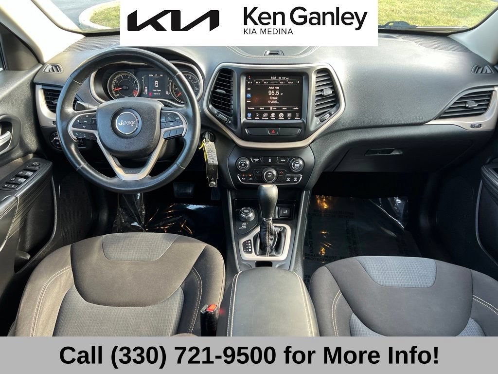Used 2015 Jeep Cherokee Latitude w/ Cold Weather Group AWD/4WD image 40