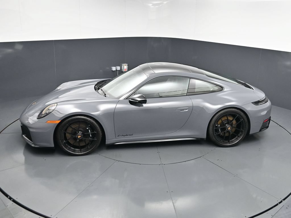 Certified 2026 Porsche 911 Carrera 4 GTS AWD/4WD image 13