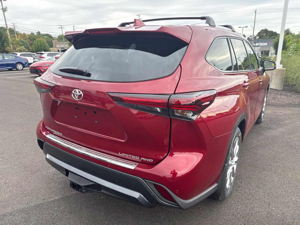 New 2026 Toyota Highlander Limited AWD/4WD image 19