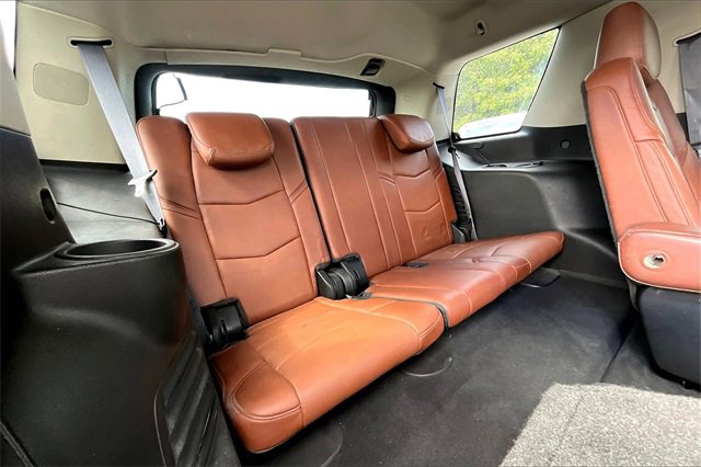 Used 2015 Cadillac Escalade Premium image 23