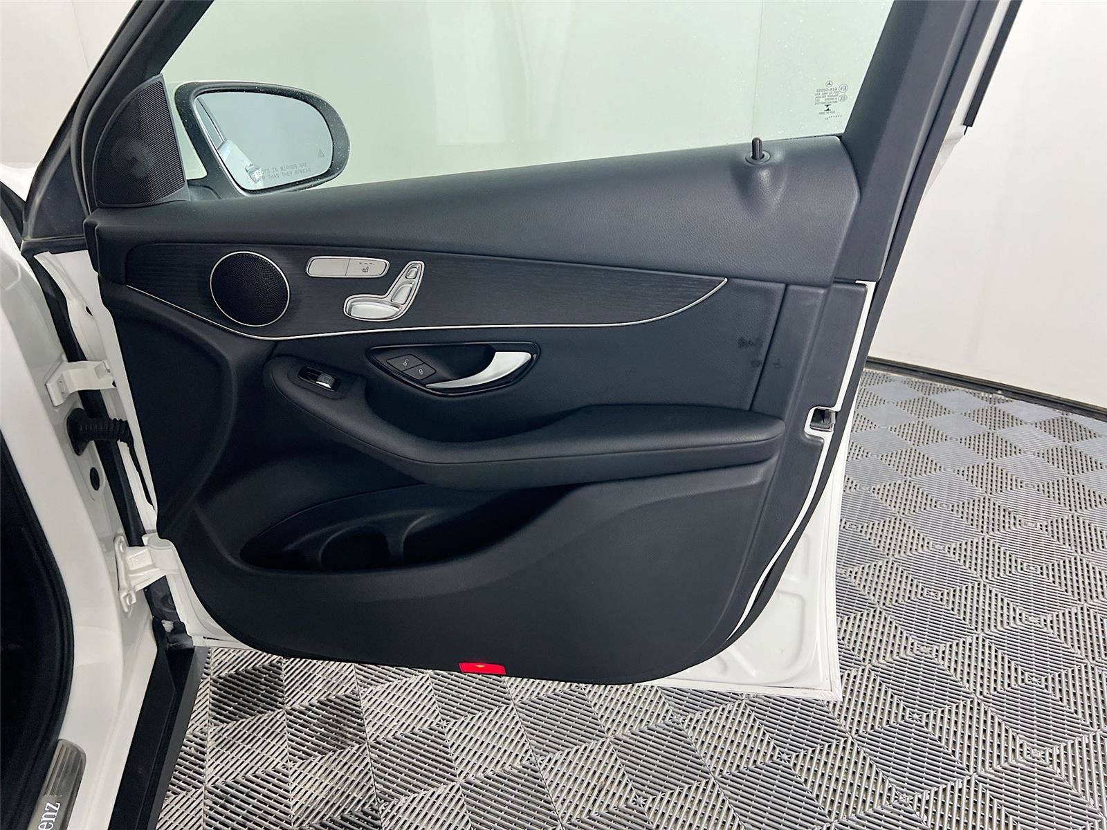 Certified 2022 Mercedes-Benz GLC 300 4MATIC image 26