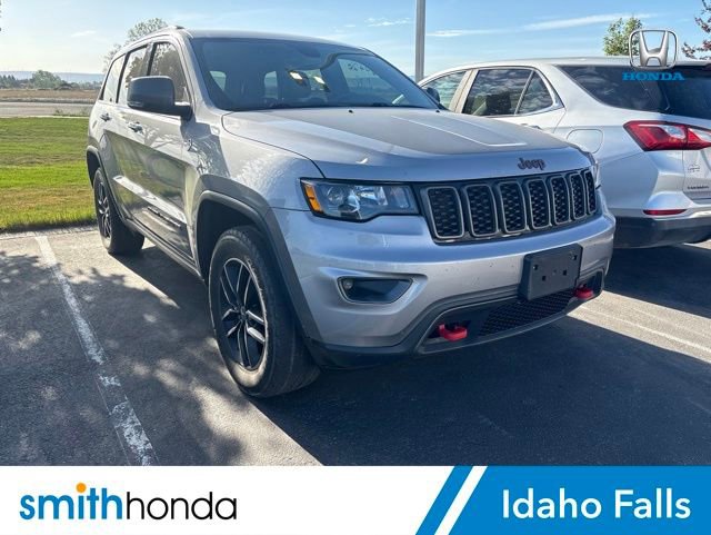 Used 2017 Jeep Grand Cherokee Trailhawk AWD/4WD image 1