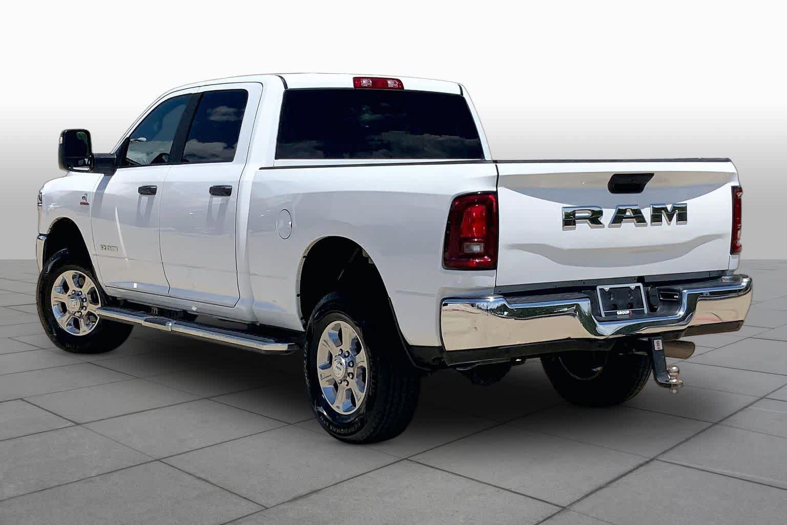 Used 2025 RAM 2500 Big Horn AWD/4WD image 12