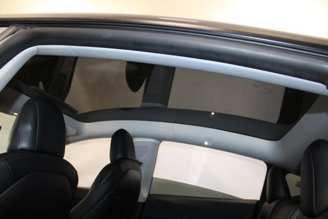 Used 2021 Tesla Model Y Long Range AWD/4WD image 10