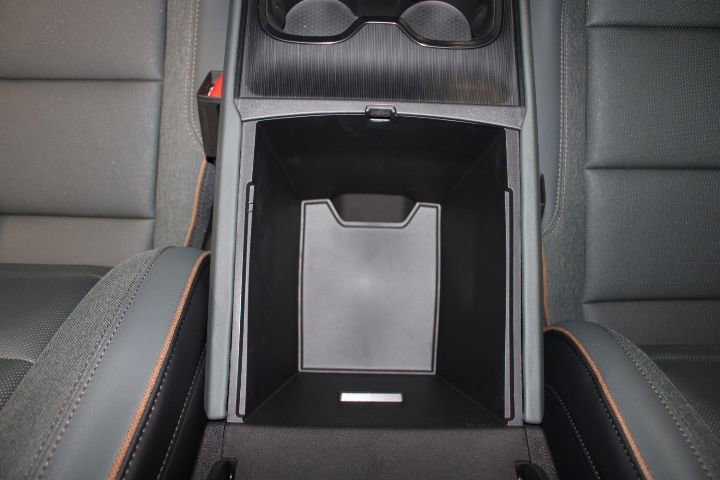 New 2026 GMC Acadia AT4 w/ Super Cruise Package image 32