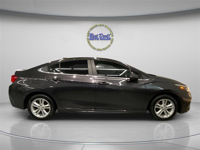 Used 2017 Chevrolet Cruze LT w/ Convenience Package image 6