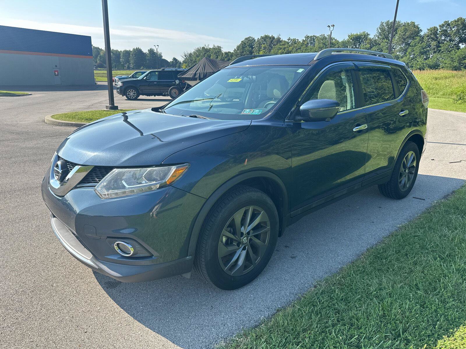 Used 2016 Nissan Rogue SL w/ SL Premium Package AWD/4WD image 11