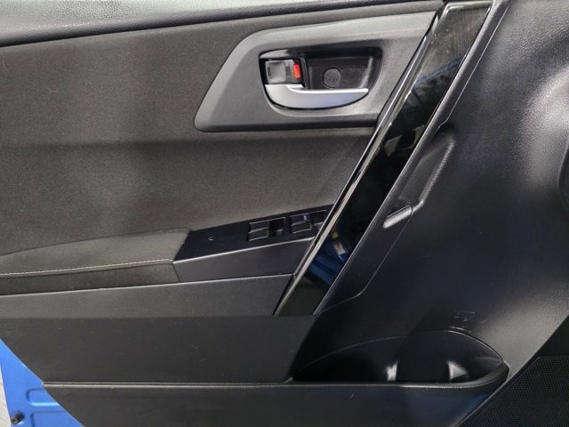 Used 2017 Toyota Corolla iM image 10