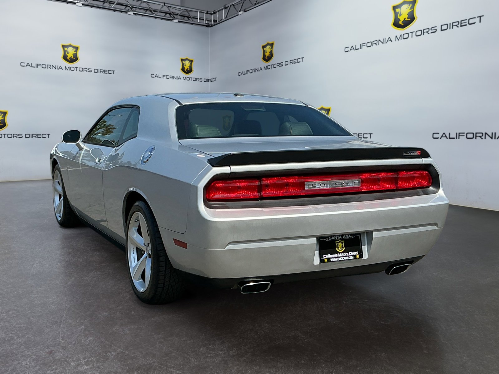 Used 2010 Dodge Challenger SRT8 w/ SRT Option Group II RWD image 7