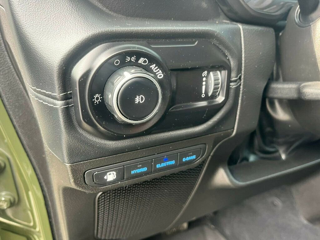 Used 2024 Jeep Wrangler Unlimited Sahara w/ Dual Top Group image 28